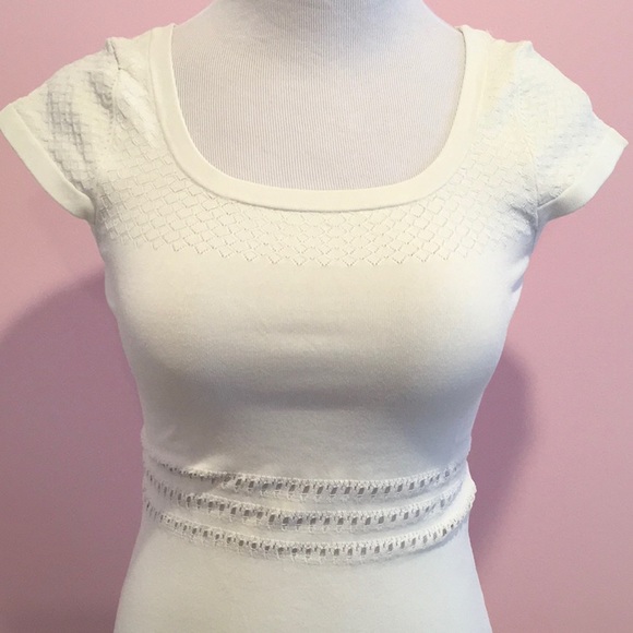 Bebe Off White Intricate Detail Top Sz XS - Picture 2 of 7